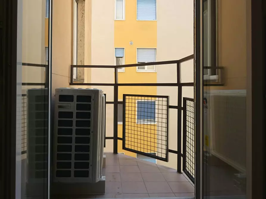 Immagine 33 di Appartamento in affitto  in Via Cenisio5 a Milano