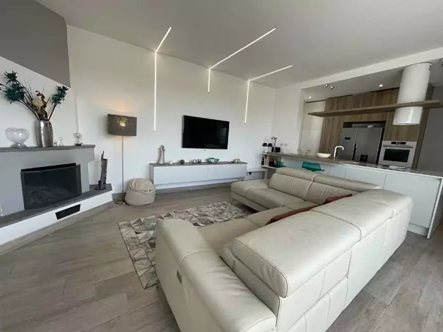 Immagine 18 di Appartamento in affitto  in Via Torri in Sabina14 a Roma