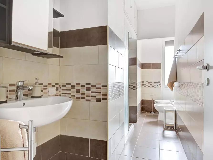 Immagine 3 di Camera in affitto  in Via Stromboli1 a Milano