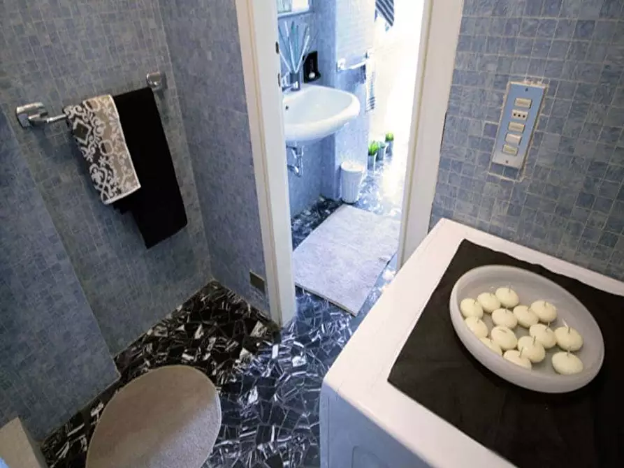 Immagine 56 di Camera in affitto  in Via Mauro Macchi44 a Milano