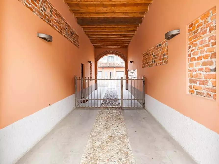Immagine 21 di Appartamento in affitto  in Via San Bernardo1 a Milano