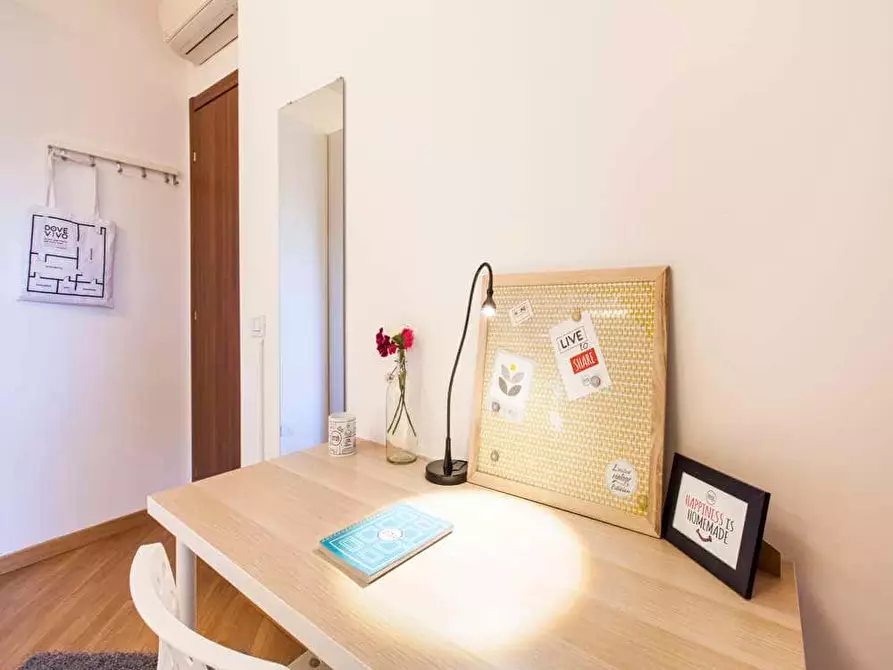 Immagine 8 di Camera in affitto  in Via Privata S. Martiniano1 a Milano