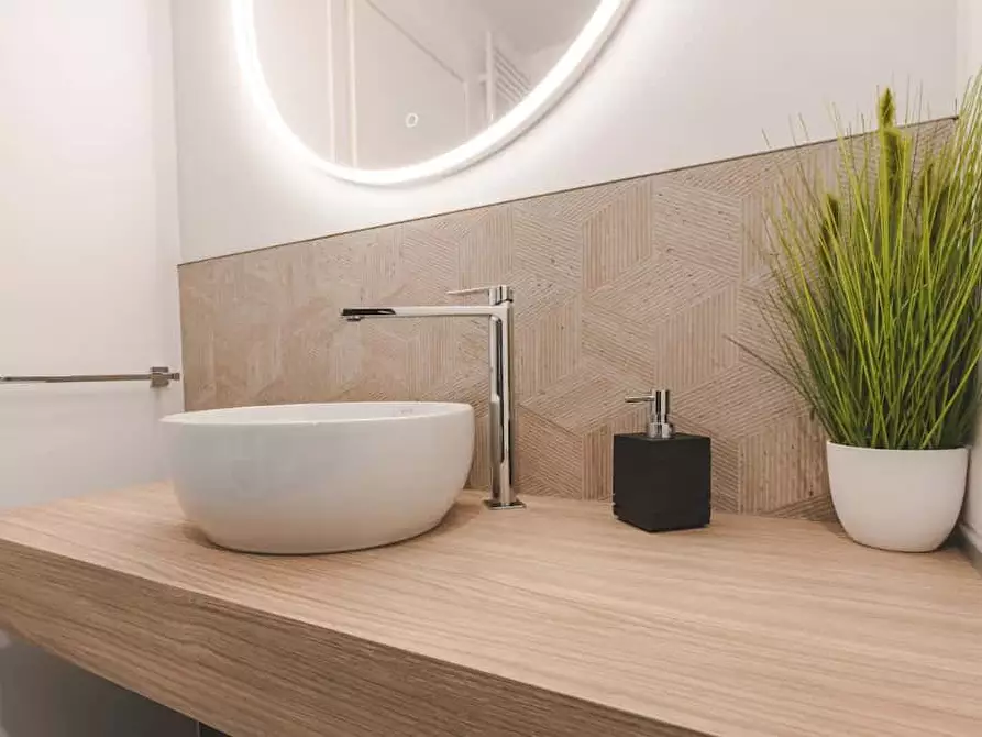 Immagine 15 di Appartamento in affitto  in Via Matteo Renato Imbriani2 a Trieste