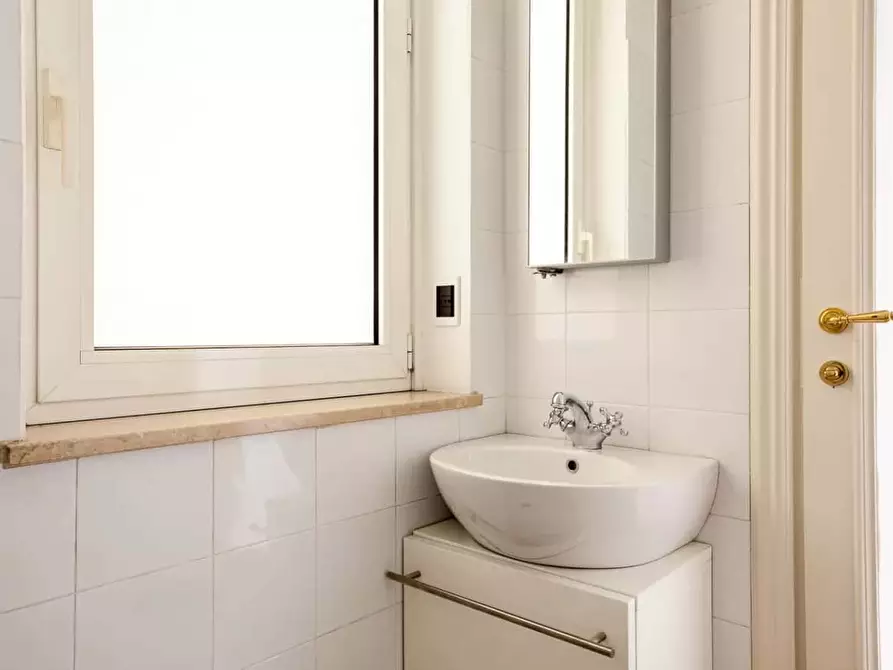 Immagine 8 di Appartamento in affitto  in Viale Cirene5 a Milano