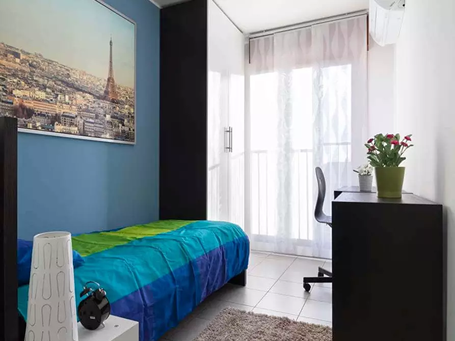 Immagine 4 di Camera in affitto  in Largo Cavalieri di Malta4 a Milano