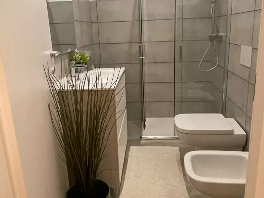 Immagine 3 di Camera in affitto  in Viale Coni Zugna43 a Milano