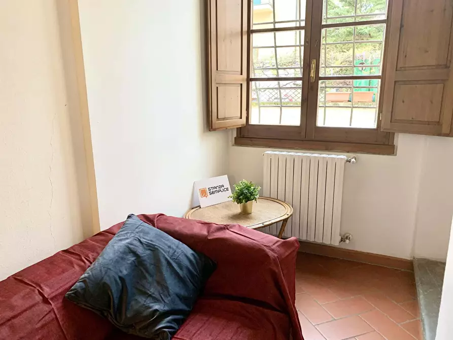Immagine 14 di Camera in affitto  in Via Sant'Antonino13 a Firenze