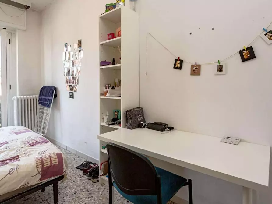 Immagine 26 di Camera in affitto  in Via Achille Feraboli a Milano