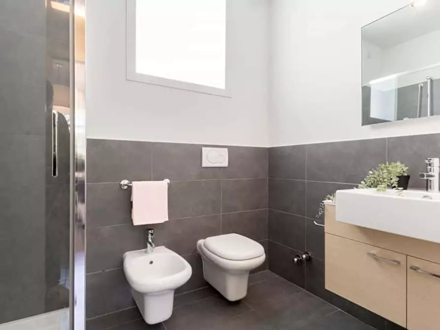 Immagine 13 di Appartamento in affitto  in Via Bernardino Biondelli7 a Milano