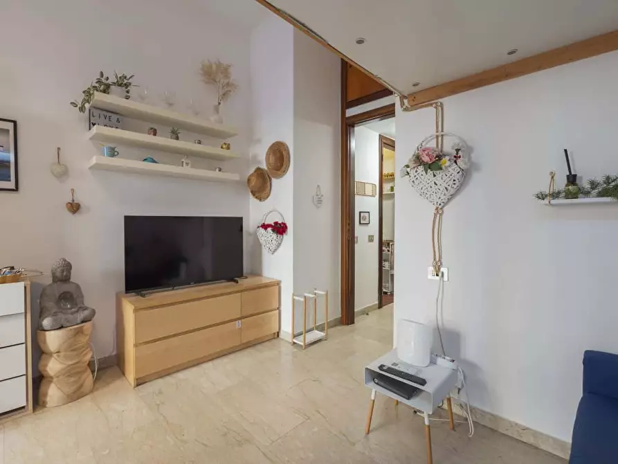 Immagine 3 di Appartamento in affitto  in Via Melzo13 a Milano