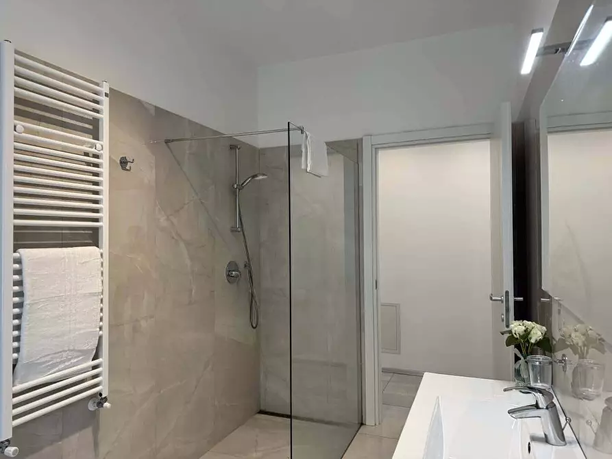 Immagine 10 di Appartamento in affitto  in Via Croce4 a Argegno