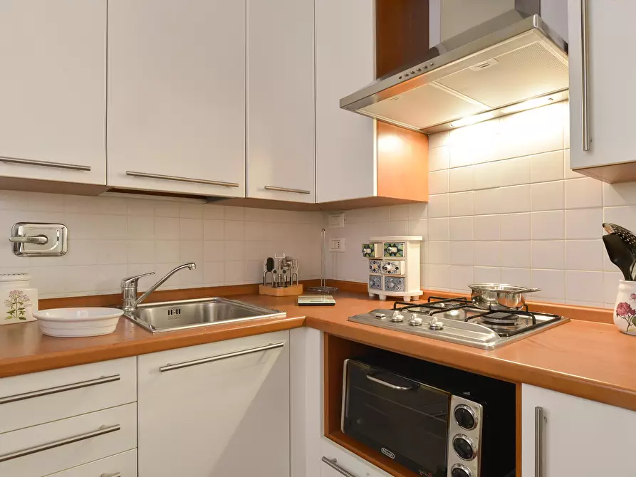 Immagine 3 di Appartamento in affitto  in Via Miramonte1 a Bologna