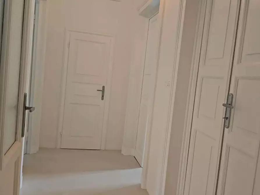 Immagine 43 di Appartamento in affitto  in Via Irnerio9 a Bologna