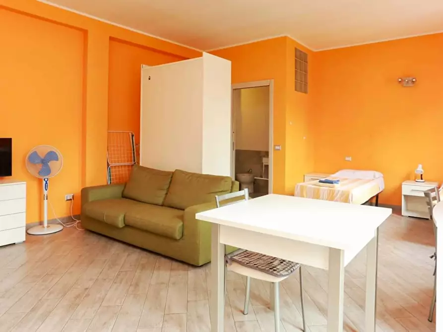 Immagine 2 di Appartamento in affitto  in Via Bordighera34 a Milano