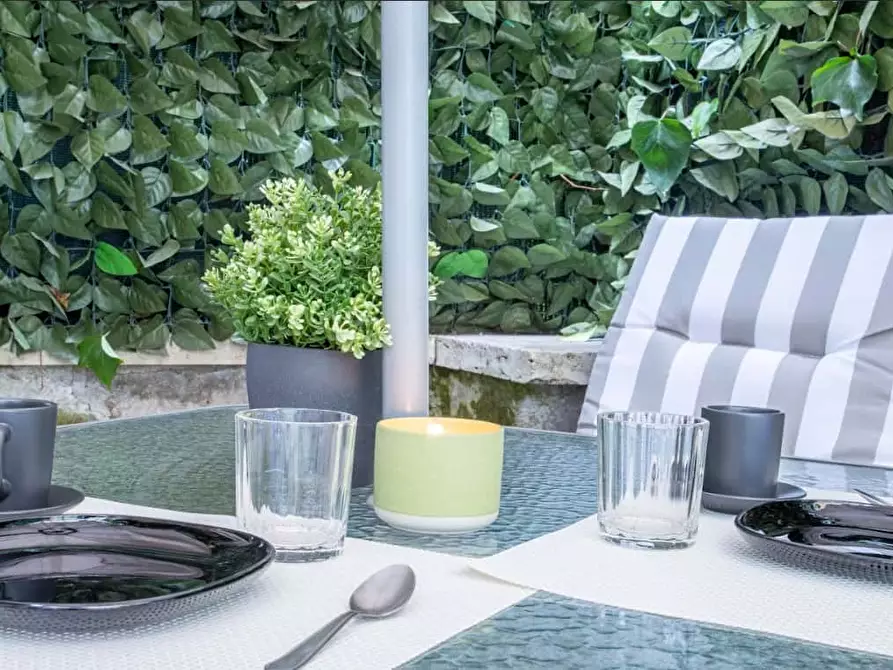 Immagine 41 di Appartamento in affitto  in Via Duccio Galimberti10 a Roma