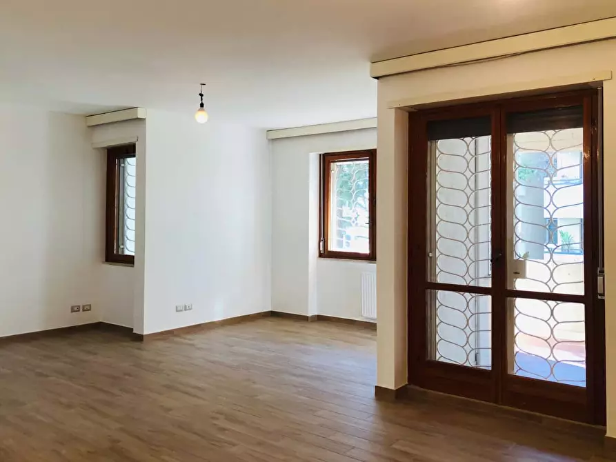 Immagine 1 di Appartamento in affitto  in Via Dino Campana25 a Roma