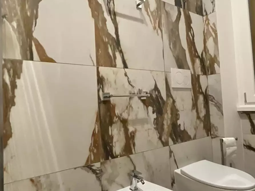 Immagine 11 di Appartamento in affitto  in Via Sisto IV113 a Roma