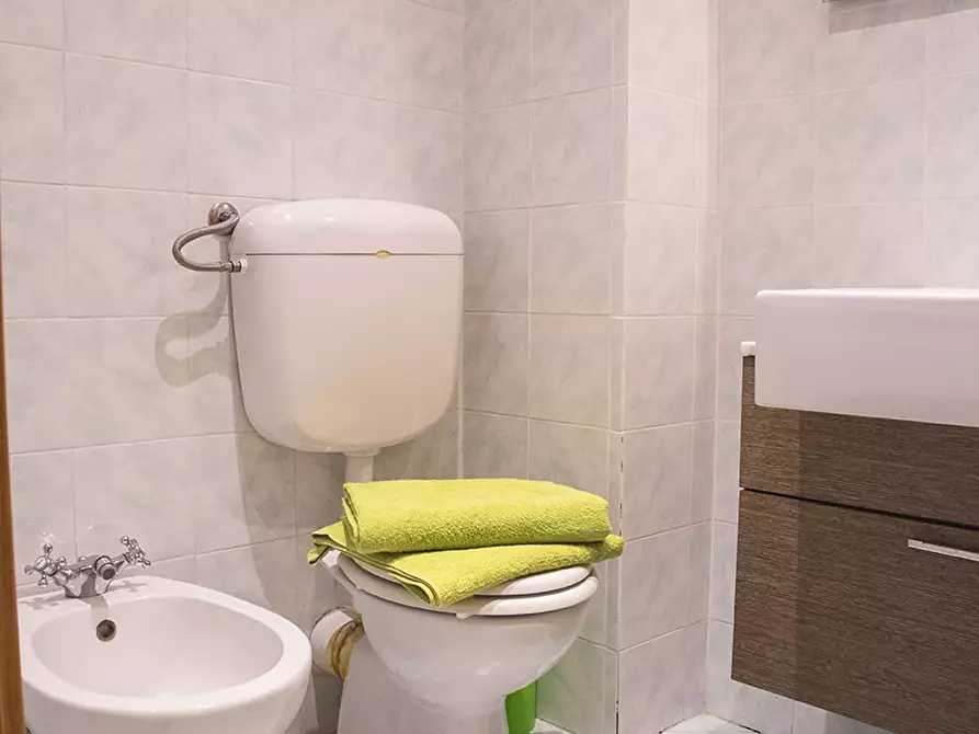 Immagine 36 di Appartamento in affitto  in Via Casilina3u a Roma