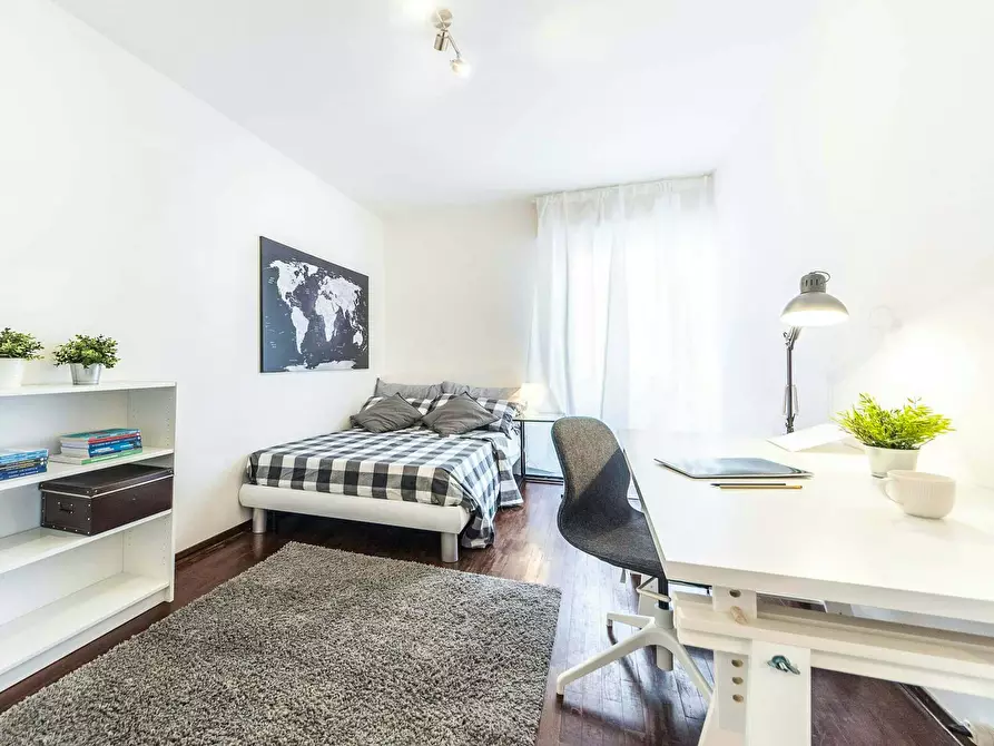 Immagine 2 di Camera in affitto  in Via Milano a Venezia