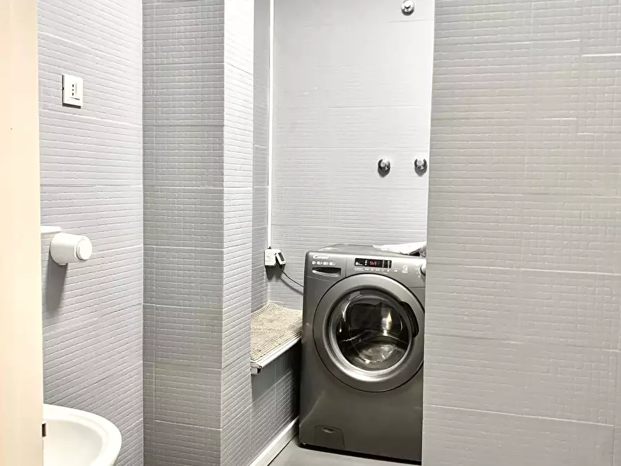 Immagine 8 di Camera in affitto  in Viale Ca' Granda29 a Milano