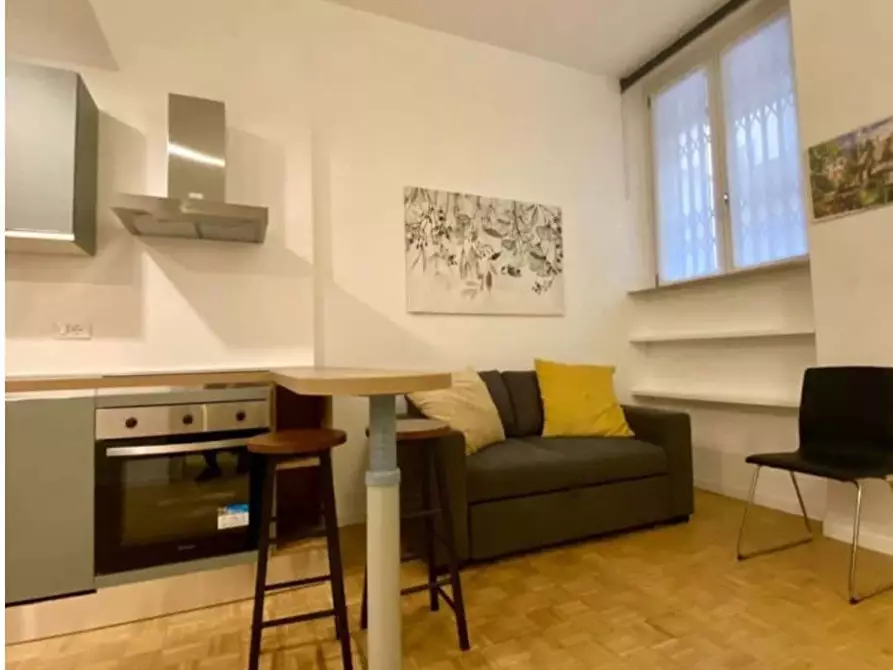 Immagine 1 di Appartamento in affitto  in Via Macedonio Melloni17 a Milano