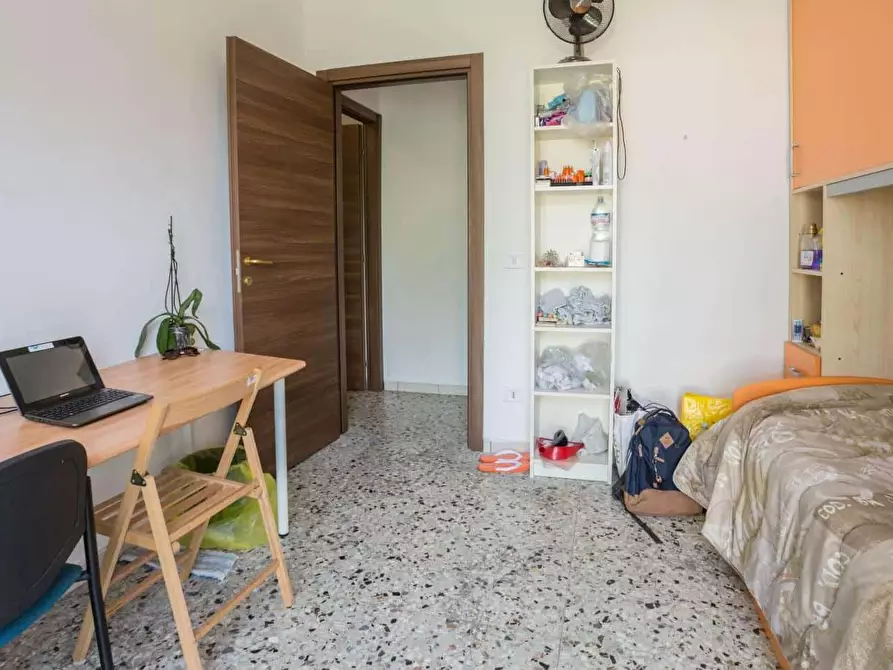 Immagine 2 di Camera in affitto  in Via Achille Feraboli a Milano