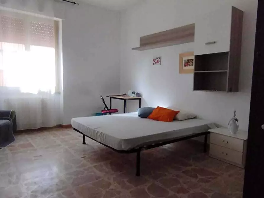 Immagine 4 di Camera in affitto  in Via Carlo Felice3 a Sassari