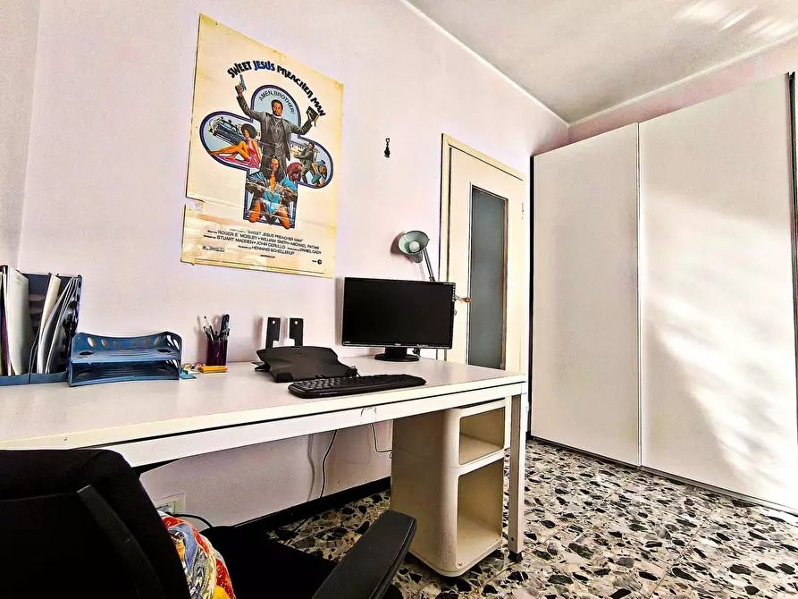 Immagine 37 di Camera in affitto  in Largo Tel Aviv5 a Milano