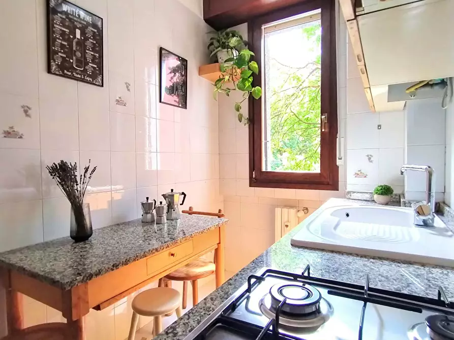 Immagine 12 di Appartamento in affitto  in Via Tavazzano a Milano