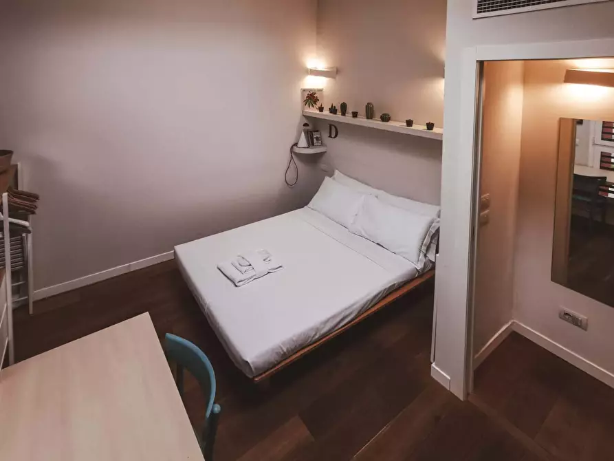 Immagine 15 di Appartamento in affitto  in Viale Piave11 a Milano