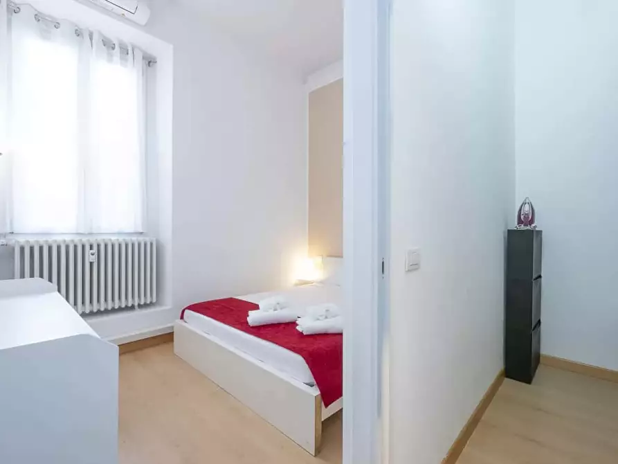 Immagine 5 di Appartamento in affitto  in Via Macedonio Melloni40 a Milano