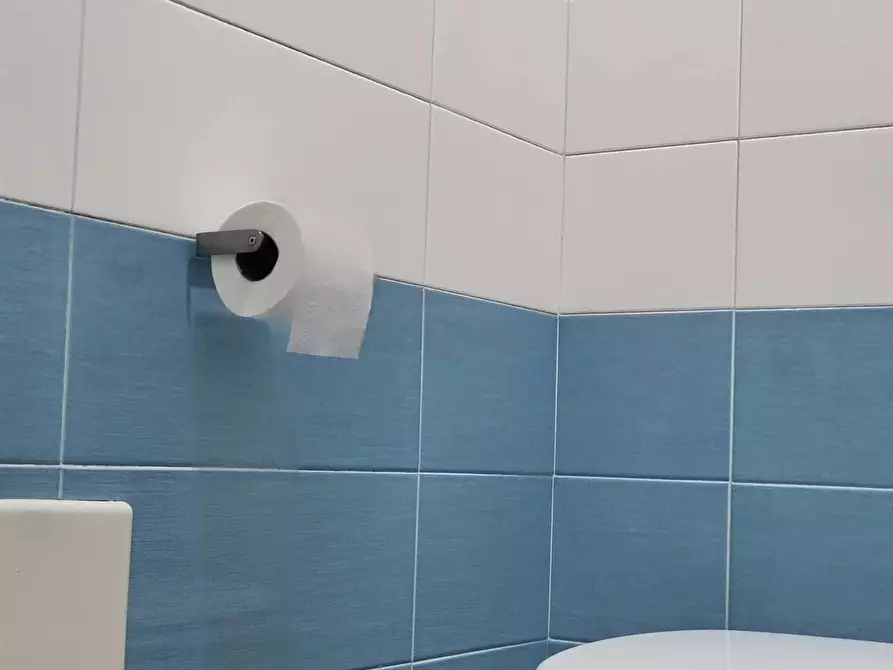 Immagine 33 di Camera in affitto  in Via dei Tribunali268 a Napoli