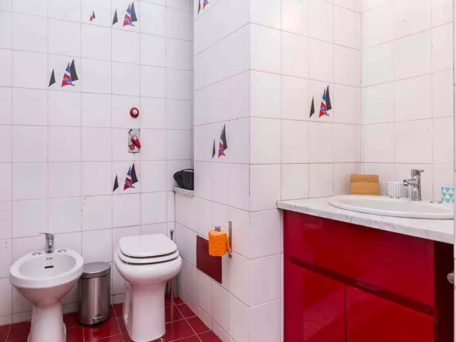 Immagine 40 di Camera in affitto  in Via Antonio Canova25 a Milano