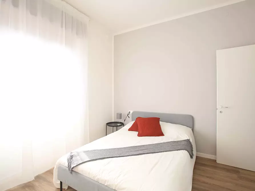 Immagine 2 di Camera in affitto  in Via Giuseppe Soli9 a Modena