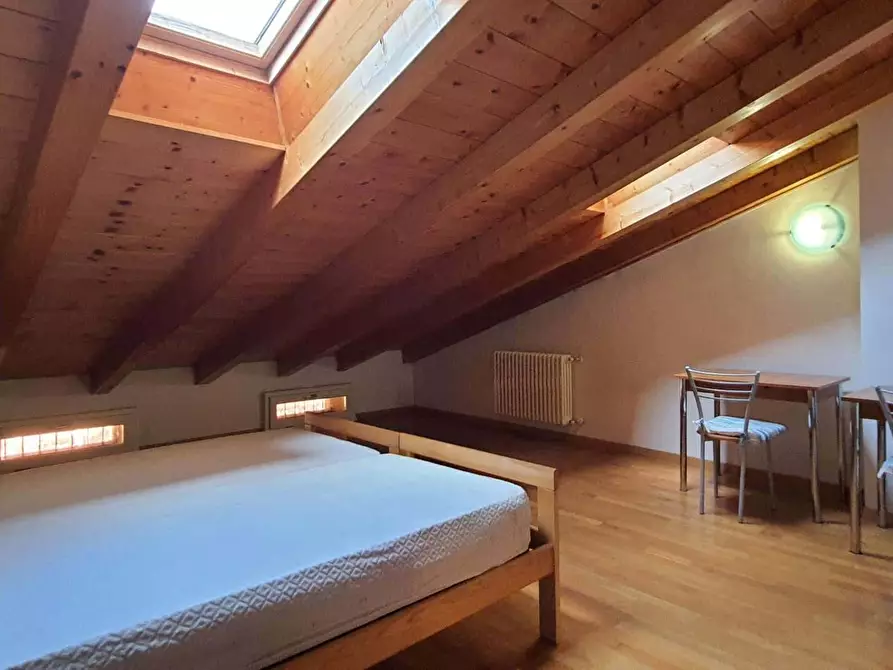 Immagine 2 di Camera in affitto  in Via Giuseppe Mazzini a Trento