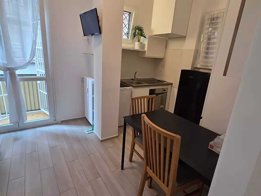 Immagine 9 di Appartamento in affitto  in Via Tagiura18 a Milano