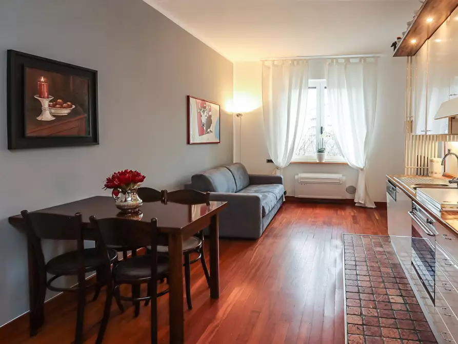 Immagine 1 di Appartamento in affitto  in Via Alserio30 a Milano