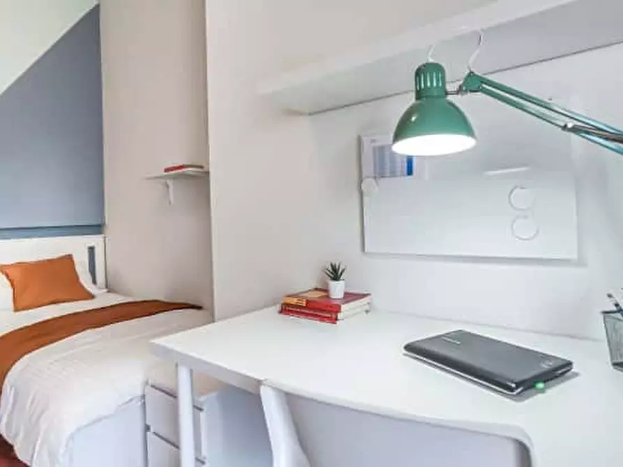 Immagine 1 di Camera in affitto  in Viale Luigi Ridolfi21 a Forli'