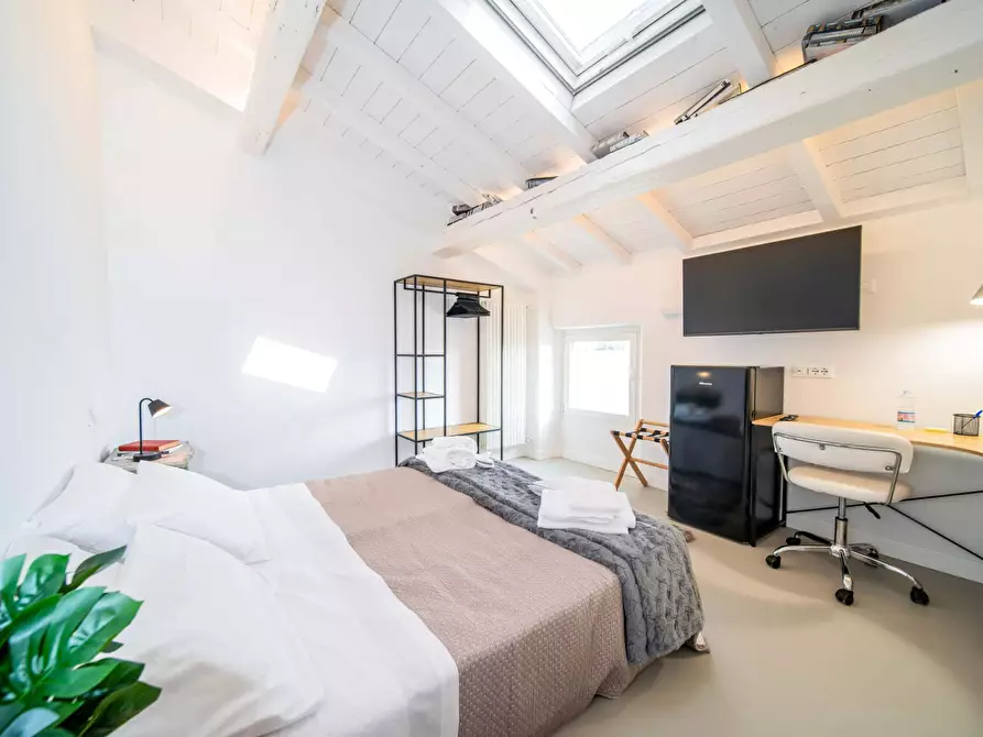 Immagine 2 di Camera in affitto  in Strada della Genovesa44 a Verona