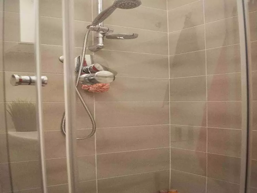 Immagine 31 di Camera in affitto  in Viale Tunisia13 a Milano