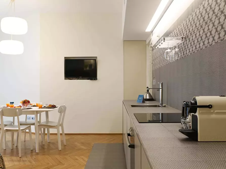 Immagine 5 di Appartamento in affitto  in Via Laghetto3 a Milano