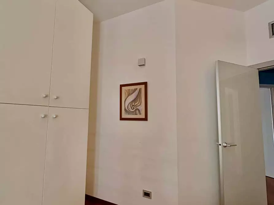 Immagine 10 di Camera in affitto  in Via Giosuè Carducci21 a Milano