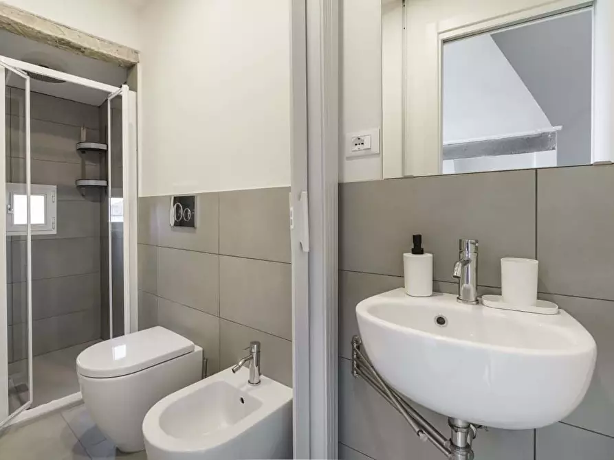 Immagine 8 di Appartamento in affitto  in Via del Porcellana33 a Firenze