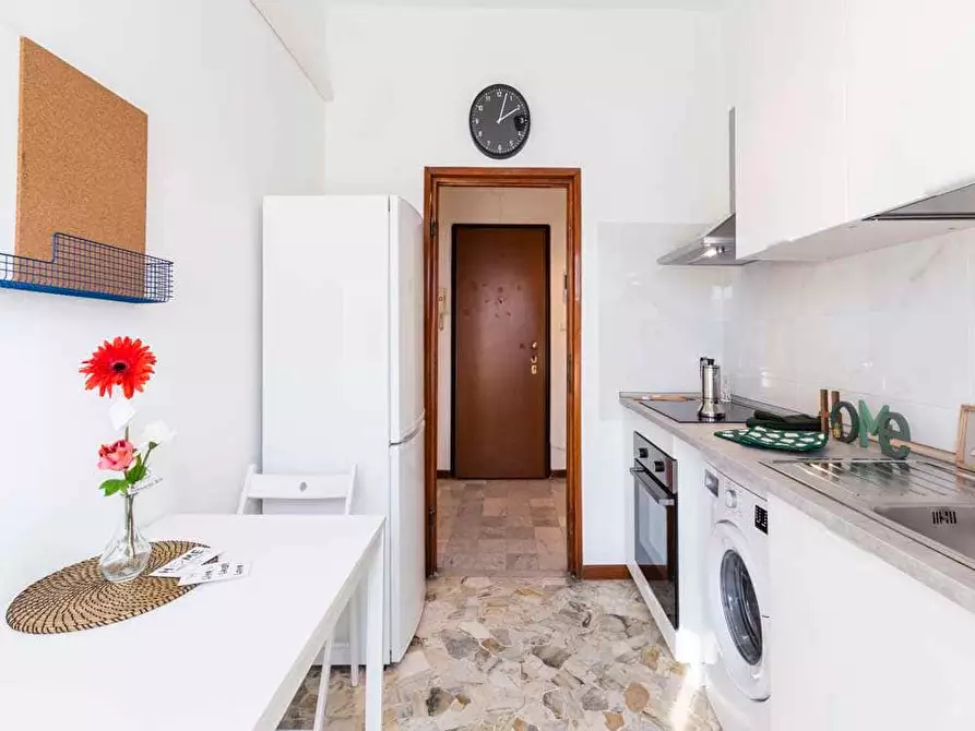 Immagine 11 di Camera in affitto  in Viale Lucania30 a Milano