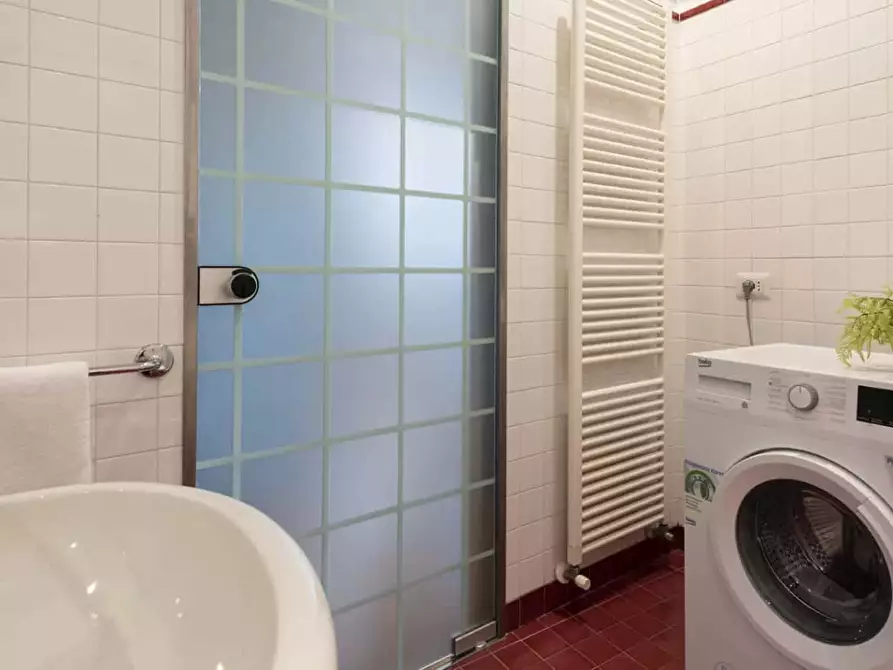 Immagine 23 di Appartamento in affitto  in Vicolo Duomo a Como