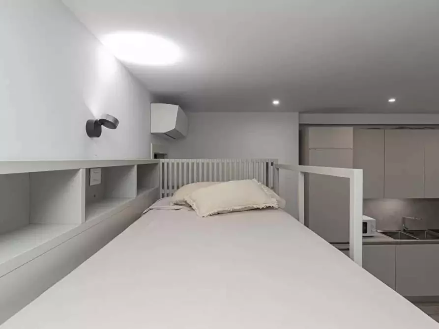 Immagine 23 di Appartamento in affitto  in Viale Campania23 a Milano