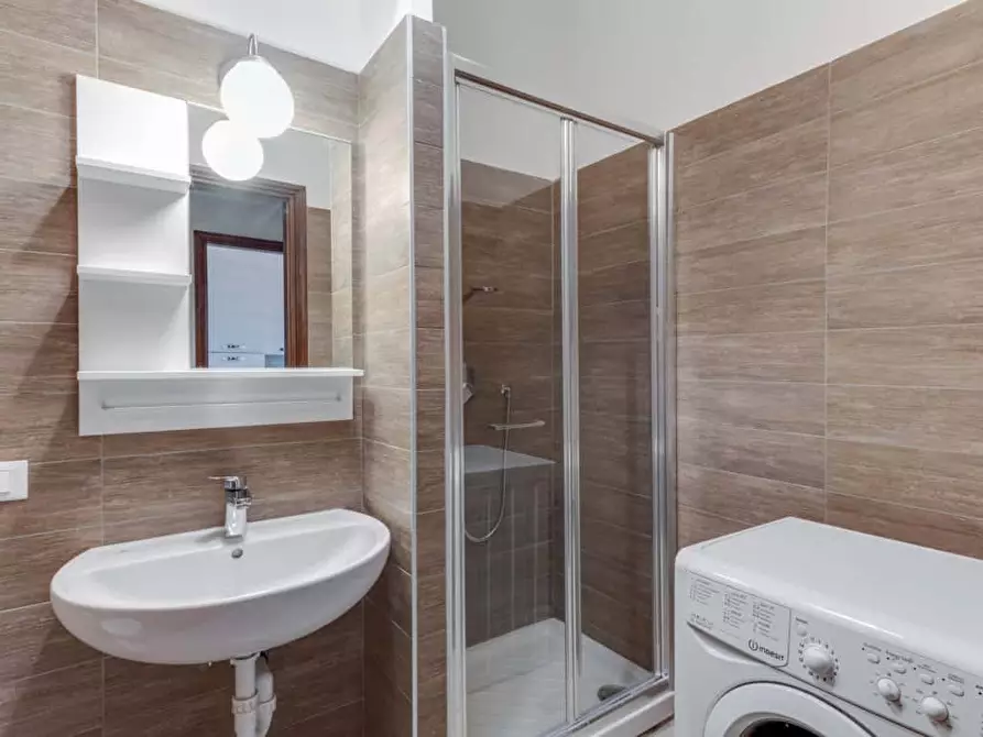 Immagine 8 di Camera in affitto  in Via Curtatone14 a Milano