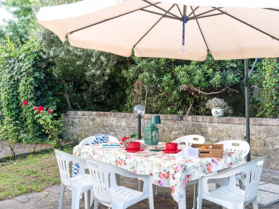 Immagine 37 di Appartamento in affitto  in Viale Lazzaro Papi117 a Lucca