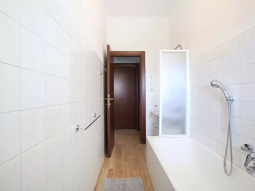 Immagine 24 di Camera in affitto  in Via Benjamin Constant2 a Milano