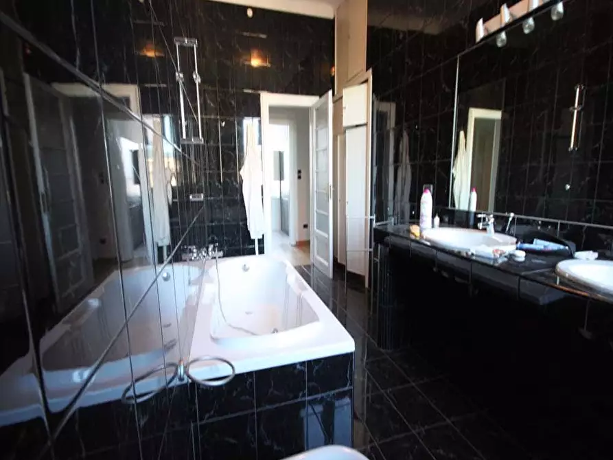 Immagine 33 di Camera in affitto  in Via Bernina41 a Milano